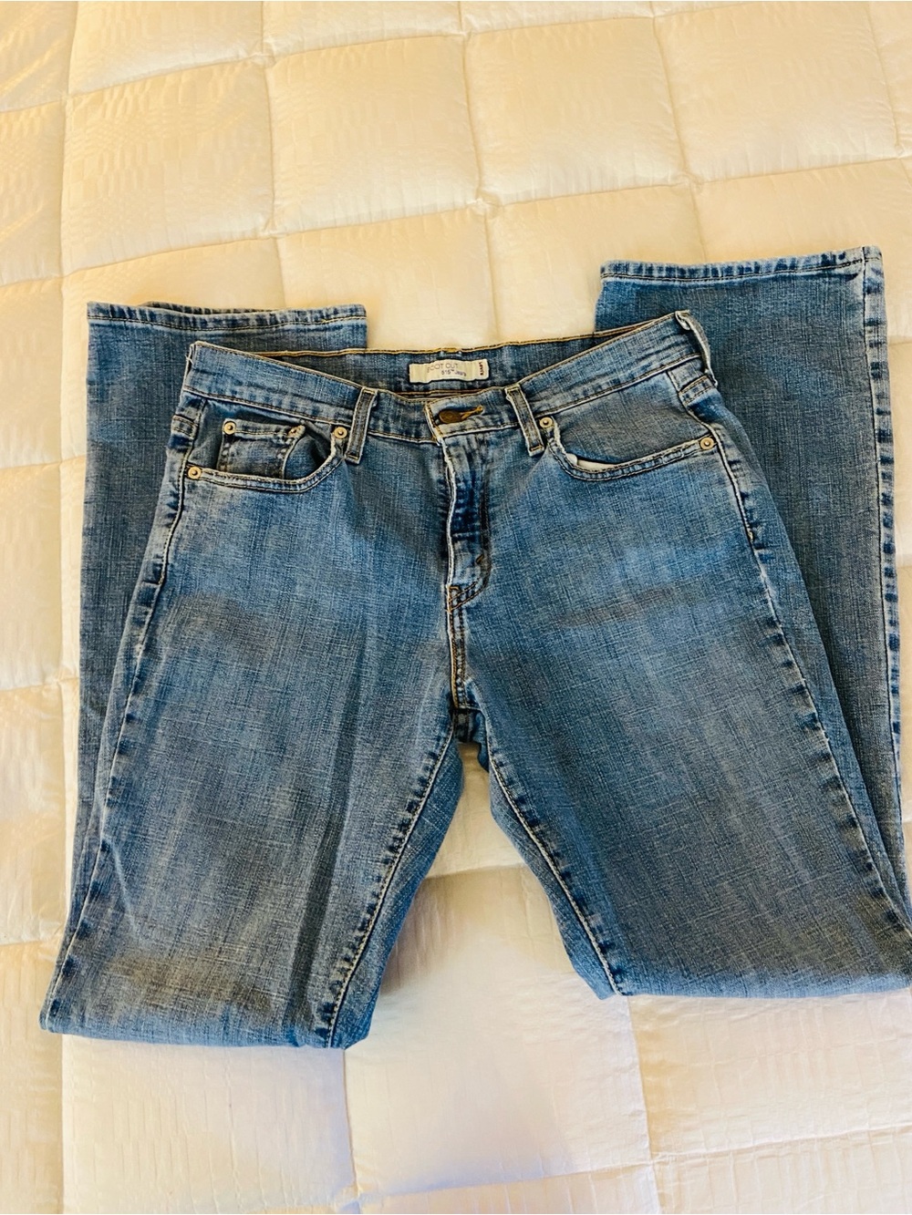 Levis Bootcut 515 Classic Blue Women’s Jeans Light Wash. Size 8